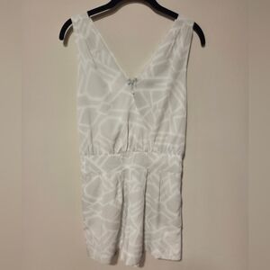 Armani Exchange White And Gray Geometric Jumpsuit Size 4